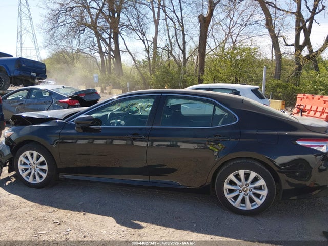 Продажа на аукционе авто 2020 Toyota Camry Le, vin: 4T1C11AK7LU946573, номер лота: 44827343