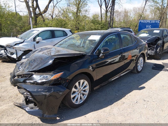 Продажа на аукционе авто 2020 Toyota Camry Le, vin: 4T1C11AK7LU946573, номер лота: 44827343