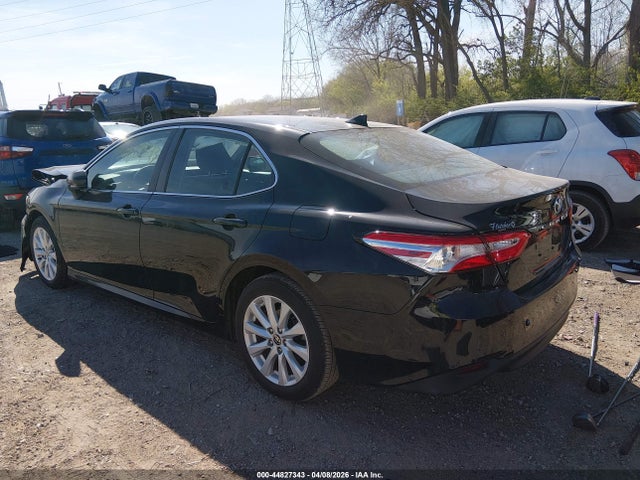 Продажа на аукционе авто 2020 Toyota Camry Le, vin: 4T1C11AK7LU946573, номер лота: 44827343