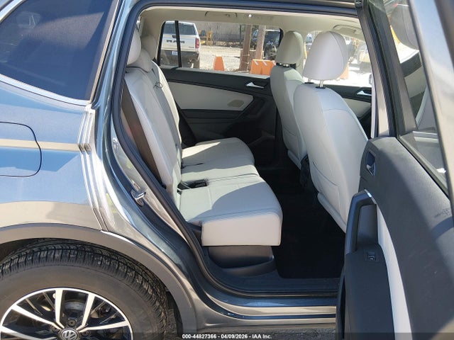 2021 Volkswagen Tiguan 2.0t Se/2.0t Se R-line Black/2.0t Sel მანქანა იყიდება აუქციონზე, vin: 3VV2B7AX8MM101590, აუქციონის ნომერი: 44827366