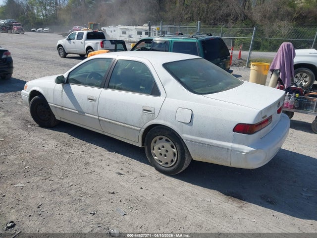 1999 TOYOTA CAMRY 4T1BG28K2XU868280 Photo 2