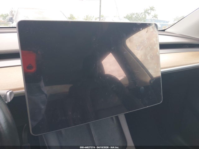 44827374 :رقم المزاد ، 7SAYGDED2RF096409 vin ، 2024 Tesla Model Y Long Range Single Motor Rear-wheel Drive/rwd مزاد بيع