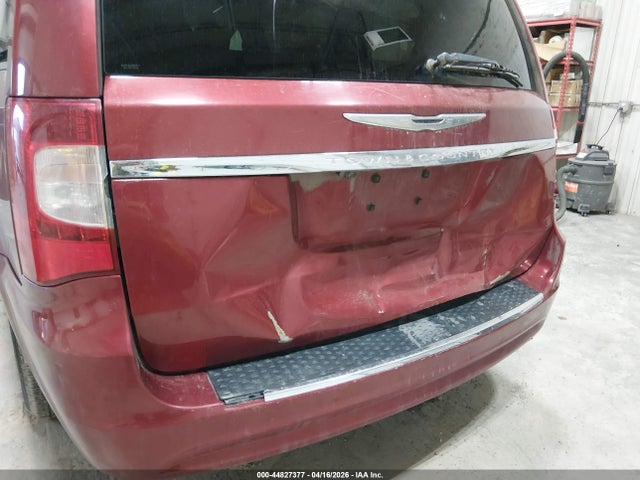 2013 Chrysler Town & Country Touring მანქანა იყიდება აუქციონზე, vin: 2C4RC1BG8DR677758, აუქციონის ნომერი: 44827377