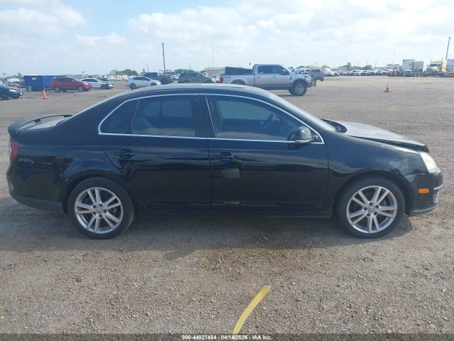 Aukcja sprzedaży 2008 Volkswagen Jetta Se/sel, vin: 3VWRM71K28M023080, numer aukcji: 44827454
