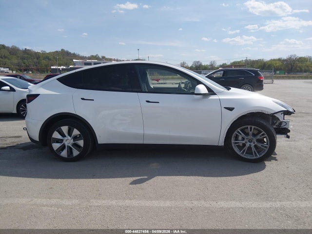 2023 Tesla Model Y Awd/long Range Dual Motor All-wheel Drive მანქანა იყიდება აუქციონზე, vin: 7SAYGDEE4PF803600, აუქციონის ნომერი: 44827456
