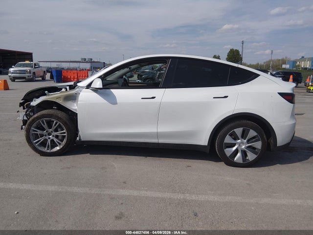 2023 Tesla Model Y Awd/long Range Dual Motor All-wheel Drive მანქანა იყიდება აუქციონზე, vin: 7SAYGDEE4PF803600, აუქციონის ნომერი: 44827456