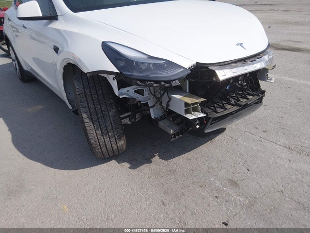 2023 Tesla Model Y Awd/long Range Dual Motor All-wheel Drive მანქანა იყიდება აუქციონზე, vin: 7SAYGDEE4PF803600, აუქციონის ნომერი: 44827456