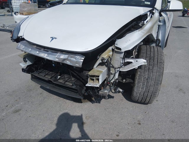 2023 Tesla Model Y Awd/long Range Dual Motor All-wheel Drive მანქანა იყიდება აუქციონზე, vin: 7SAYGDEE4PF803600, აუქციონის ნომერი: 44827456