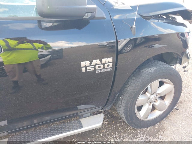 44827464 :رقم المزاد ، 1C6RR6FG7KS628138 vin ، 2019 Ram 1500 Classic Tradesman  4x2 6'4 Box مزاد بيع
