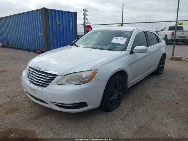 2014 Chrysler 200 Lx მანქანა იყიდება აუქციონზე, vin: 1C3CCBABXEN210510, აუქციონის ნომერი: 44827503