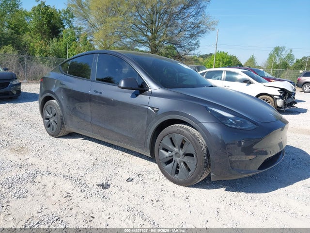 2025 Tesla Model Y Long Range Dual Motor Rear-wheel Drive მანქანა იყიდება აუქციონზე, vin: 7SAYGDED5SA343358, აუქციონის ნომერი: 44827527