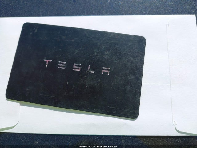 2025 Tesla Model Y Long Range Dual Motor Rear-wheel Drive მანქანა იყიდება აუქციონზე, vin: 7SAYGDED5SA343358, აუქციონის ნომერი: 44827527