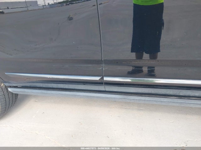 44827573 :رقم المزاد ، 1GKS1DKL4NR164377 vin ، 2022 Gmc Yukon 2wd Denali مزاد بيع