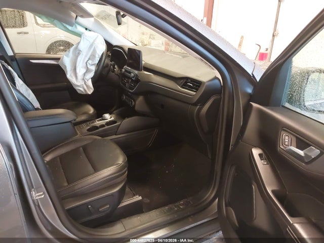 Продажа на аукционе авто 2021 Ford Escape Titanium, vin: 1FMCU9J94MUA56536, номер лота: 44827625