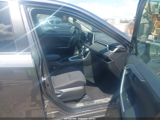 2T3H1RFV7RC259067 Toyota RAV4 LE