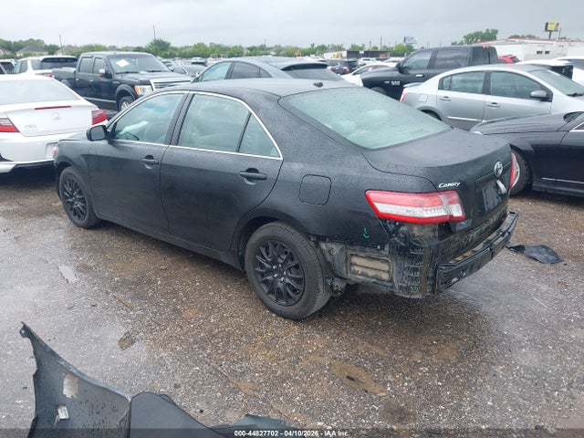 2011 TOYOTA CAMRY 4T1BF3EKXBU671329 Photo 2