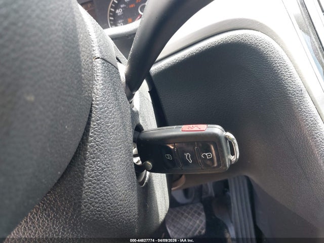 Продаж на аукціоні авто 2013 Volkswagen Passat 2.0l Tdi Se, vin: 1VWBN7A31DC044148, номер лоту: 44827774