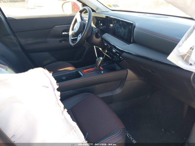 44827777 :رقم المزاد ، 3N8AP6DD8TL338418 vin ، 2026 Nissan Kicks Sr مزاد بيع