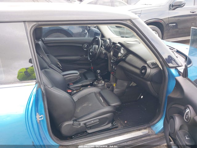 44827782 :رقم المزاد ، WMWXM5C57FT973985 vin ، 2015 Mini Hardtop Cooper مزاد بيع