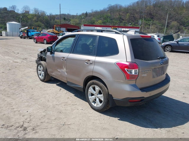 44828127 :رقم المزاد ، JF2SJADC2GH496657 vin ، 2016 Subaru Forester 2.5i Premium مزاد بيع