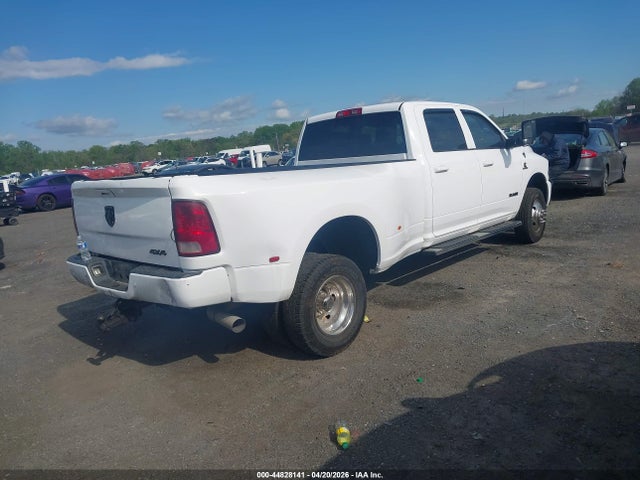 44828141 :رقم المزاد ، 3C7WRSCL5FG642853 vin ، 2015 Ram 3500 Chassis Tradesman/slt/laramie مزاد بيع