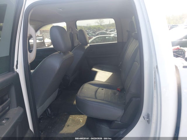 44828141 :رقم المزاد ، 3C7WRSCL5FG642853 vin ، 2015 Ram 3500 Chassis Tradesman/slt/laramie مزاد بيع