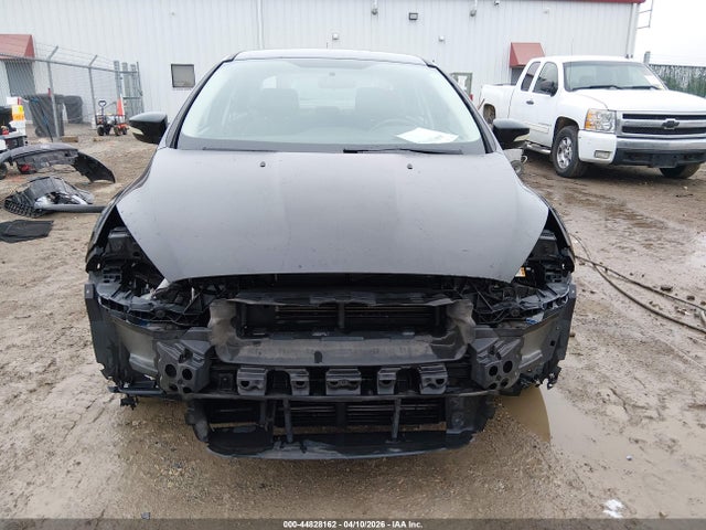 Ford FOCUS SE 2018 1FADP3FE2JL331752 Image 12