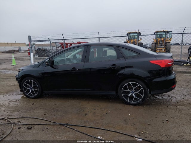 Ford FOCUS SE 2018 1FADP3FE2JL331752 Image 14