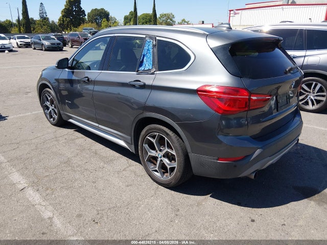 2016 BMW X1 WBXHT3C37GP880698 Photo 2