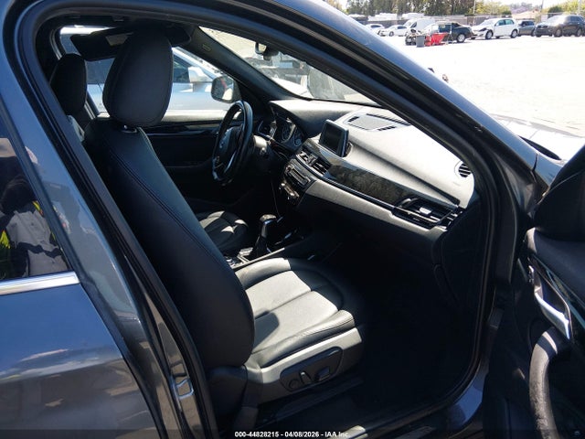 2016 BMW X1 WBXHT3C37GP880698 Photo 4