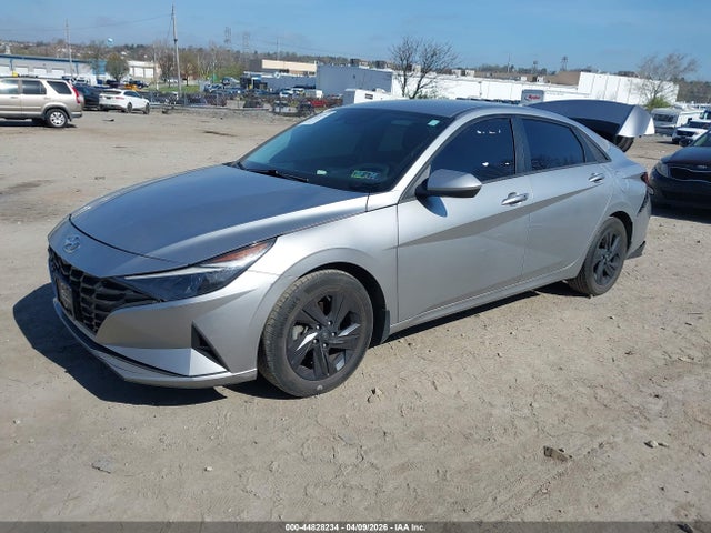 5NPLS4AG6NH081963 Hyundai ELANTRA SEL
