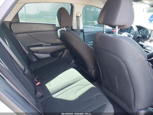 5NPLS4AG6NH081963 Hyundai ELANTRA SEL