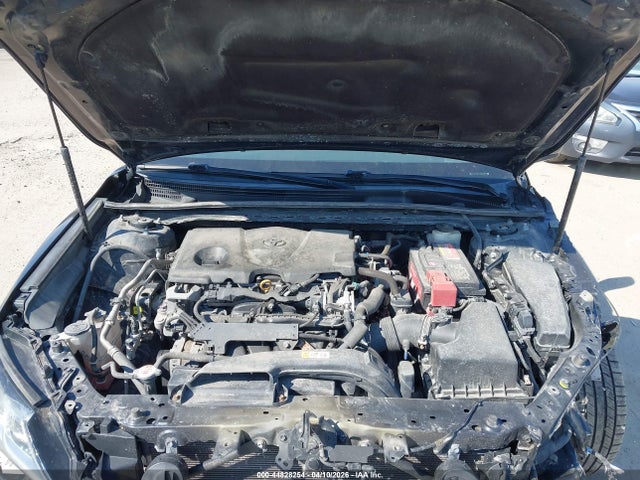 Продажа на аукционе авто 2018 Toyota Camry Le, vin: 4T1B11HK7JU627303, номер лота: 44828254