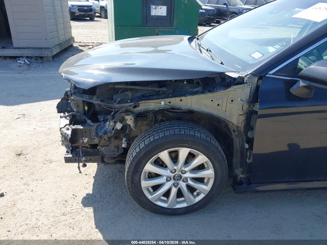 Продажа на аукционе авто 2018 Toyota Camry Le, vin: 4T1B11HK7JU627303, номер лота: 44828254