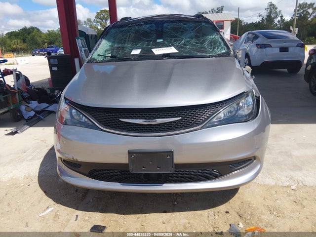 2021 Chrysler Voyager Lxi მანქანა იყიდება აუქციონზე, vin: 2C4RC1DG0MR505690, აუქციონის ნომერი: 44828320
