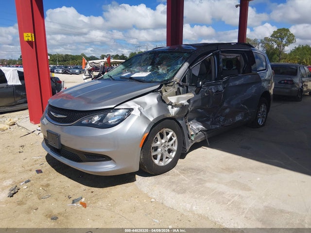 2021 Chrysler Voyager Lxi მანქანა იყიდება აუქციონზე, vin: 2C4RC1DG0MR505690, აუქციონის ნომერი: 44828320