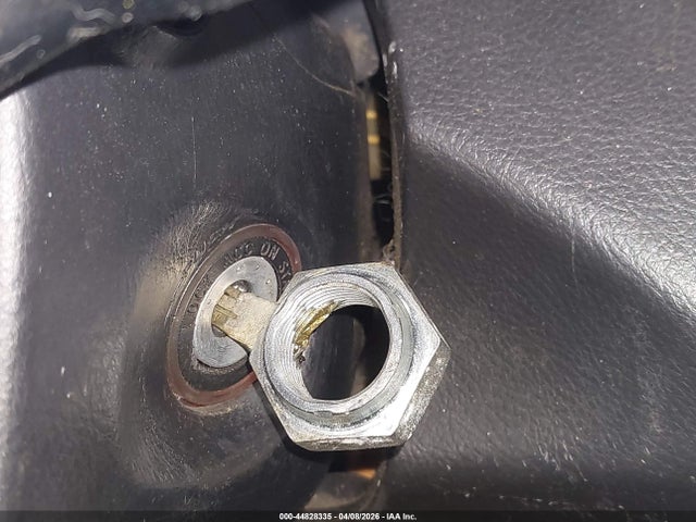 2007 TOYOTA RAV4 JTMBK32V075013924 Photo 10