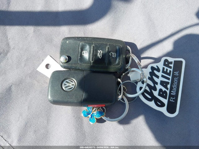 1VWBS7A35EC040663 Volkswagen Passat 1.8t Se