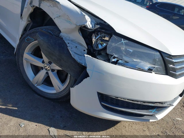 1VWBS7A35EC040663 Volkswagen Passat 1.8t Se