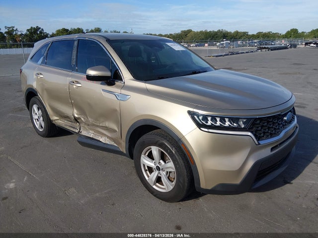 44828376 :رقم المزاد ، 5XYRG4LC5MG028831 vin ، 2021 Kia Sorento Lx مزاد بيع