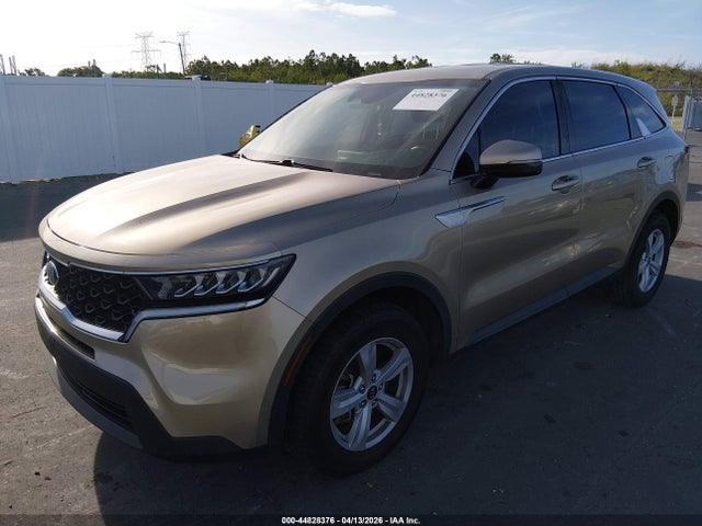 44828376 :رقم المزاد ، 5XYRG4LC5MG028831 vin ، 2021 Kia Sorento Lx مزاد بيع