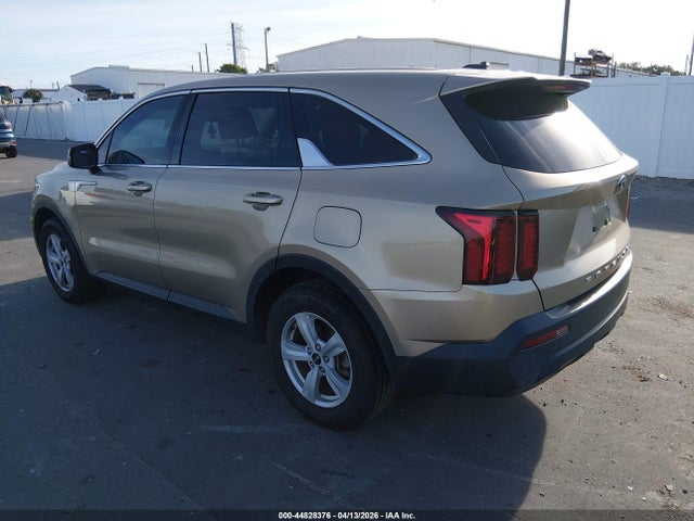 44828376 :رقم المزاد ، 5XYRG4LC5MG028831 vin ، 2021 Kia Sorento Lx مزاد بيع