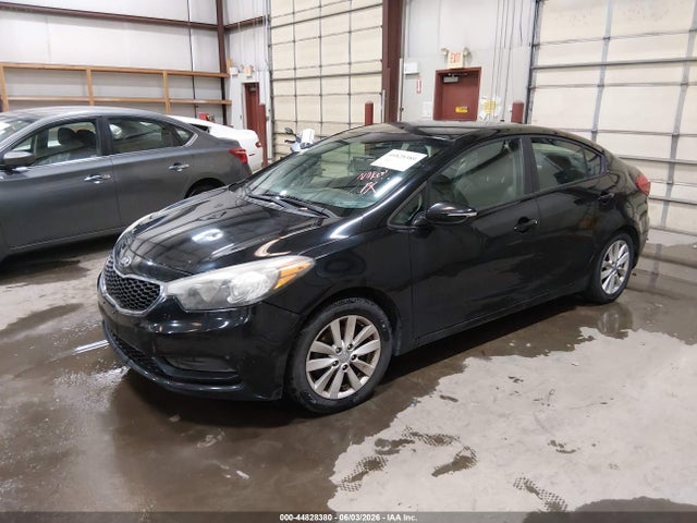 KIA FORTE LX 2015 KNAFX4A68F5270344 Image 2