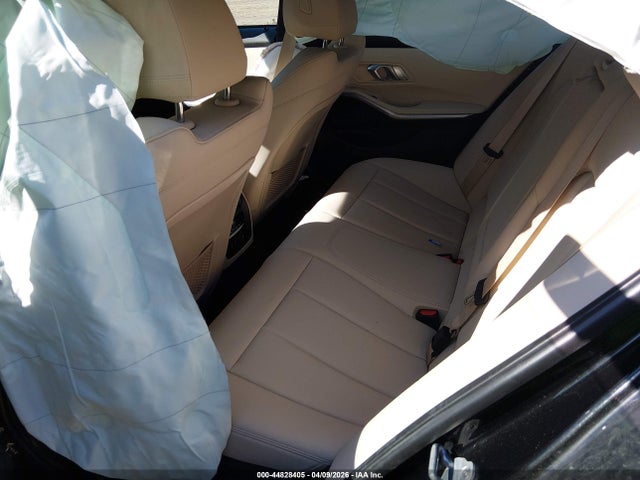 44828405 :رقم المزاد ، 3MW5R7J07L8B14216 vin ، 2020 Bmw 330i Xdrive مزاد بيع