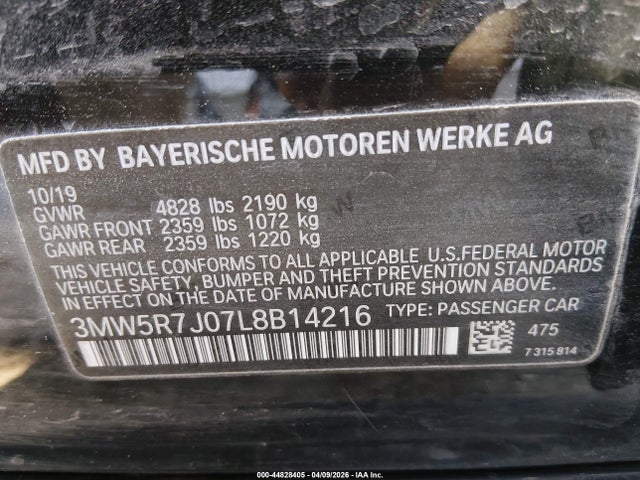 44828405 :رقم المزاد ، 3MW5R7J07L8B14216 vin ، 2020 Bmw 330i Xdrive مزاد بيع