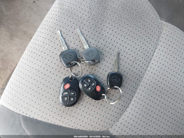 2010 TOYOTA SIENNA 5TDKK4CC6AS335911 Photo 10