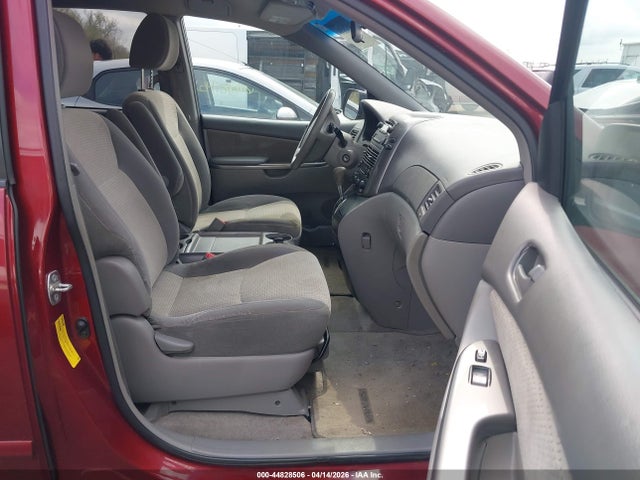 2010 TOYOTA SIENNA 5TDKK4CC6AS335911 Photo 4