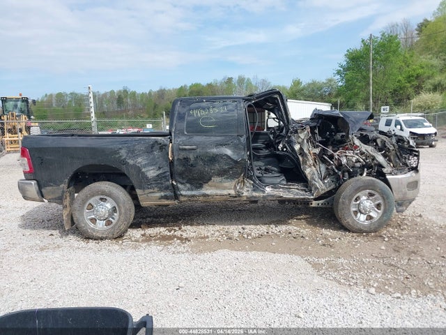 Продажа на аукционе авто 2024 Ram 2500 Tradesman  4x4 6'4 Box, vin: 3C6UR5CL5RG211771, номер лота: 44828531