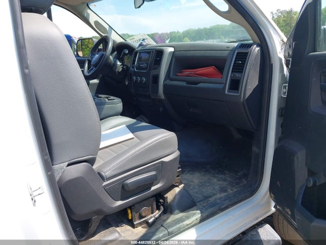 44828532 :رقم المزاد ، 3C7WRSAJ1JG286833 vin ، 2018 Ram 3500 Chassis Tradesman/slt مزاد بيع