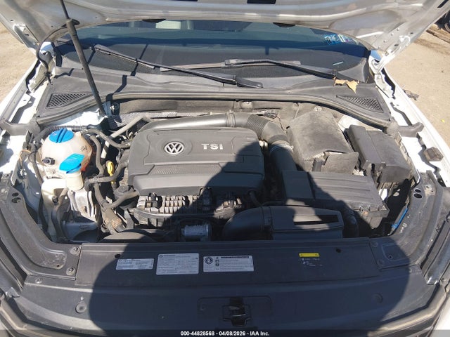 44828568 :رقم المزاد ، 1VWDT7A36HC068191 vin ، 2017 Volkswagen Passat 1.8t R-line مزاد بيع